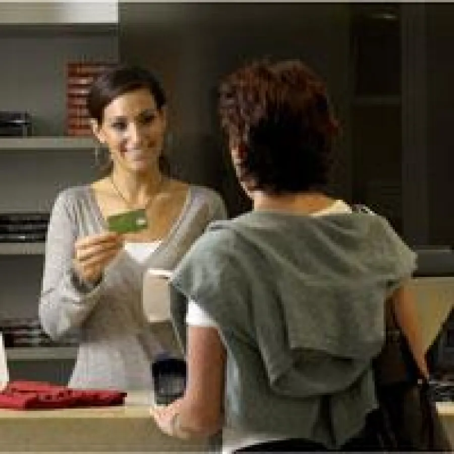 Einfache Zahlung mit Kredit- und Debitkarten