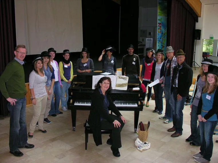 Musical – Workshop | Eine Einführung in die darstellende Kunst des Musicalgesangs Bild: Musical – Workshop | Eine Einführung in die darstellende Kunst des Musicalgesangs