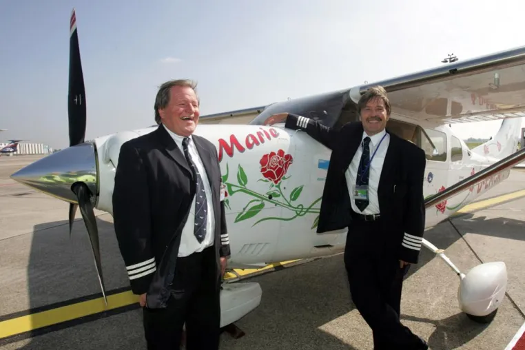 Bild: Roter Teppich für Weltumflieger auf dem Hannover Airport