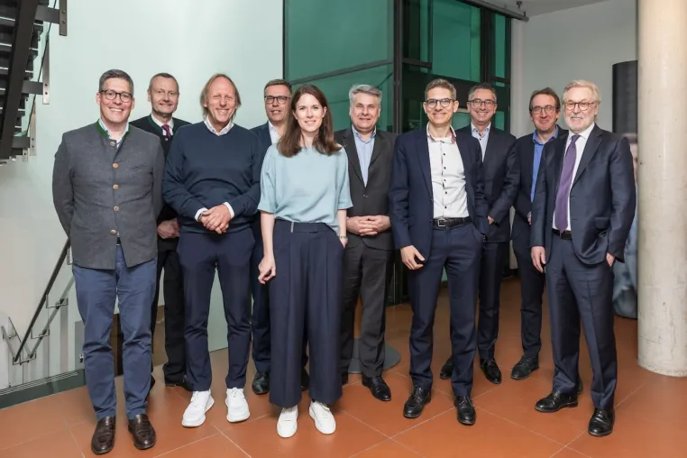 Ostbayerischer Insolvenzrechtstag etabliert sich erfolgreich in Landshut Bild: Ostbayerischer Insolvenzrechtstag etabliert sich erfolgreich in Landshut