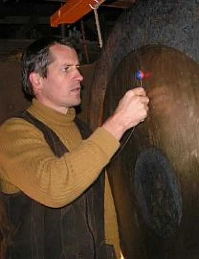 Referent Chritoph Linhuber am Gong