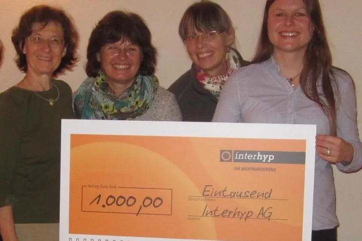 Bild: Schatten und Licht e.V. macht dank Interhyp Spende EEH-Therapien möglich