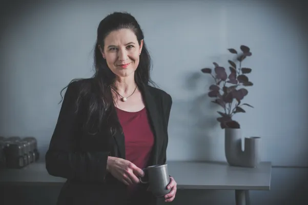 Bild: Frauen als Förderinnen der Kunst: Dr. Tanja Bernsau hält Vortrag beim inklusiven After-Work-Treff in Wiesbaden