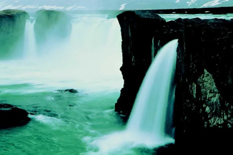Bild: Heilung durch saubere Energie in Island – Neues Geothermalbad eröffnet im Juni 2011 in Laugarvatn