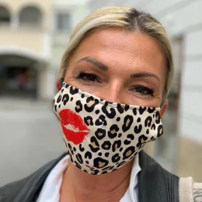 Bild: Coole Design Behelfsmasken und persönlicher Stil gegen Corona-Langweile aus der Fashion Manufaktur.