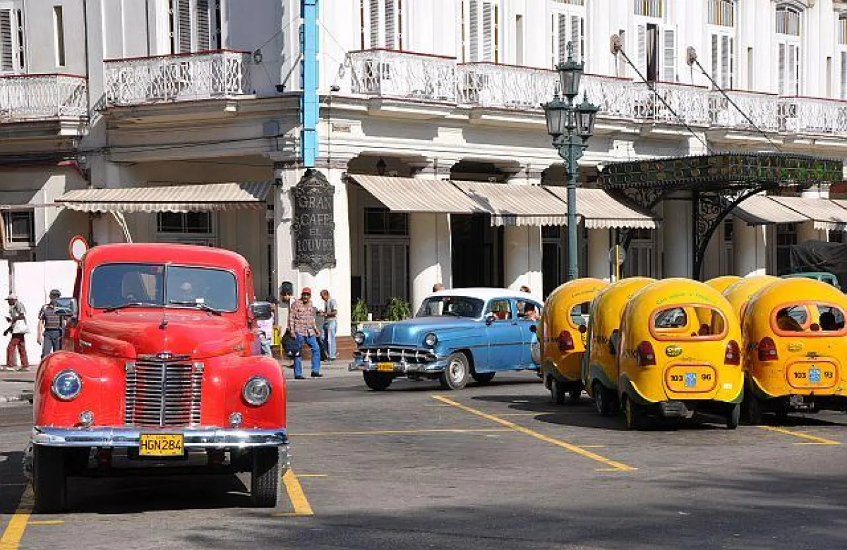 Havanna, das Paris der Karibik mit seinen automobilen und architektonischen Schätzen erwartet die Teilnehmer der Gruppenrundreise