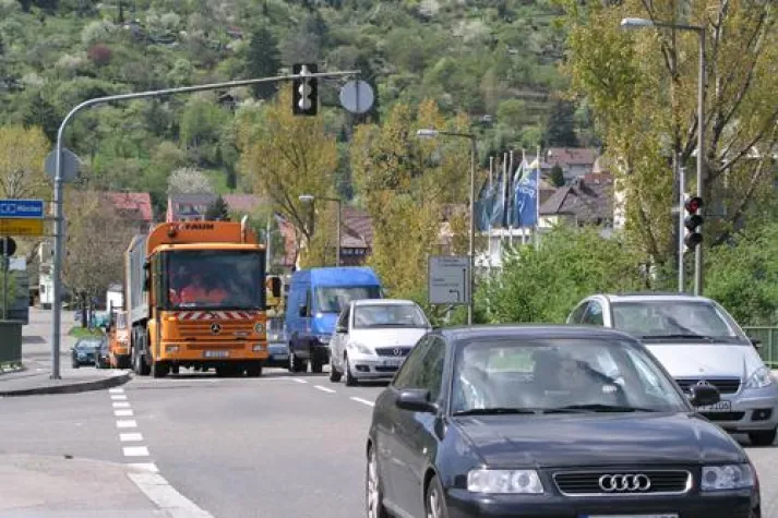 Bild: Ferienende: Im Süden erhöhtes Verkehrsaufkommen