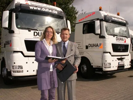 Bild: Ökologischer Leitgedanke - DUHA setzt auf moderne, umweltfreundliche Zugmaschinen