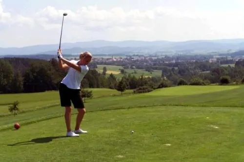 Wutzschleife - Golfresort wächst Bild: Wutzschleife - Golfresort wächst