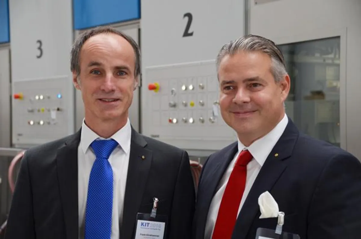 F. Klinkhammer, Klinkhammer Group (li) und André Göpfert, Göpfert Maschinen GmbH, beim KIT 2016