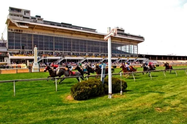 Bild: Saisoneröffnung des Preakness-Meetings