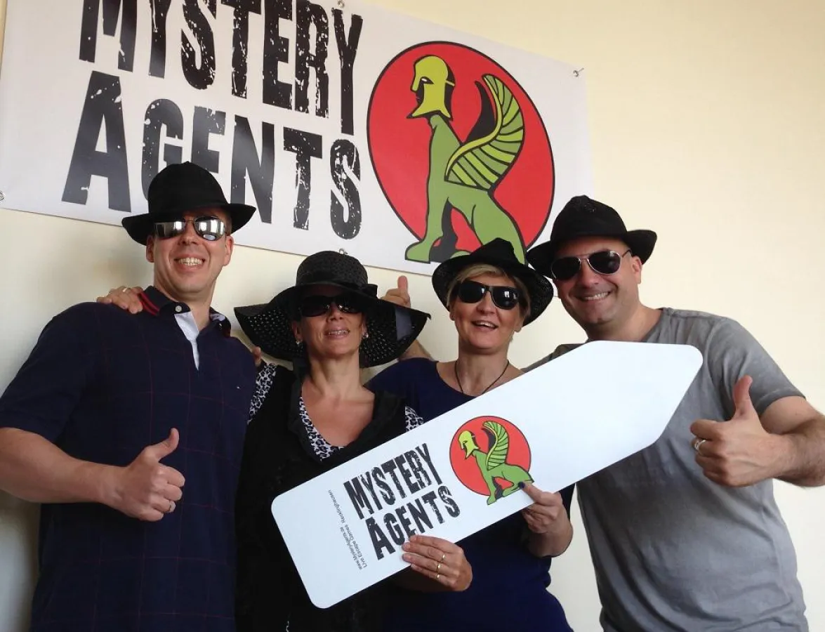 Nur im Team erfolgreich: Die Mystery Agents Martin, Nati, Tanja und Björn.