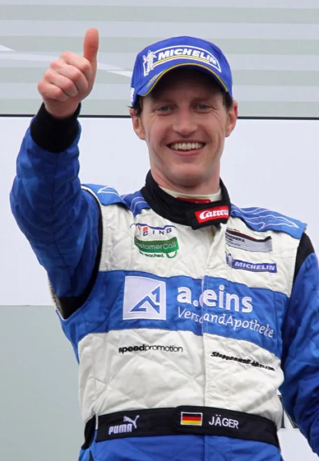 CustomerCall unterstützt Profirennfahrer Thomas Jäger in seiner 20. Rennsaison als Sponsoringpartner