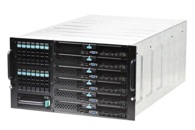 Bild: Vier Server und viel Service