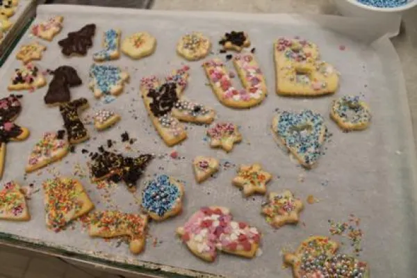 Bild: Das Hotel Berlin, Berlin engagiert sich gemeinsam mit der KuB Berlin für junge Menschen in Not