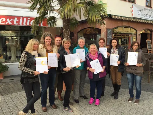 Erfolgreicher IHK-Abschluss Fachkräfte für Prävention in Bensheim bei B.I.E.K. Bild: Erfolgreicher IHK-Abschluss Fachkräfte für Prävention in Bensheim bei B.I.E.K.