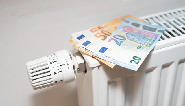 Bild: Sommerzeit ist Abdichtungszeit: Wer jetzt handelt, spart in der nächsten Heizperiode deutlich