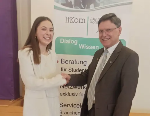 Bild: IfKom-Hochschulpreis für Lara Heidenwag an der Hochschule Esslingen