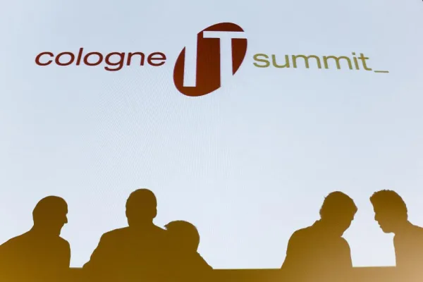 Bild: cologne IT summit_, der Kongress für Deutschlands zweitgrößtes ITK-Cluster am 14.November 2011