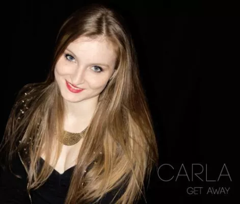 Bild: Ein Traum erfüllt sich. Die Sängerin und Songschreiberin Carla veröffentlicht ihren ersten Song „Get Away“.