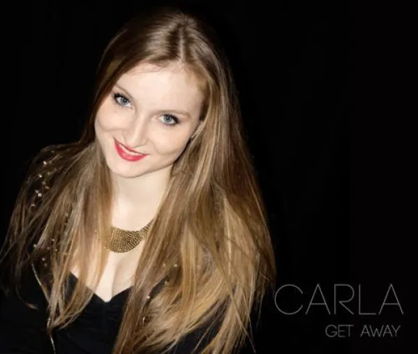 Bild: Ein Traum erfüllt sich. Die Sängerin und Songschreiberin Carla veröffentlicht ihren ersten Song „Get Away“.