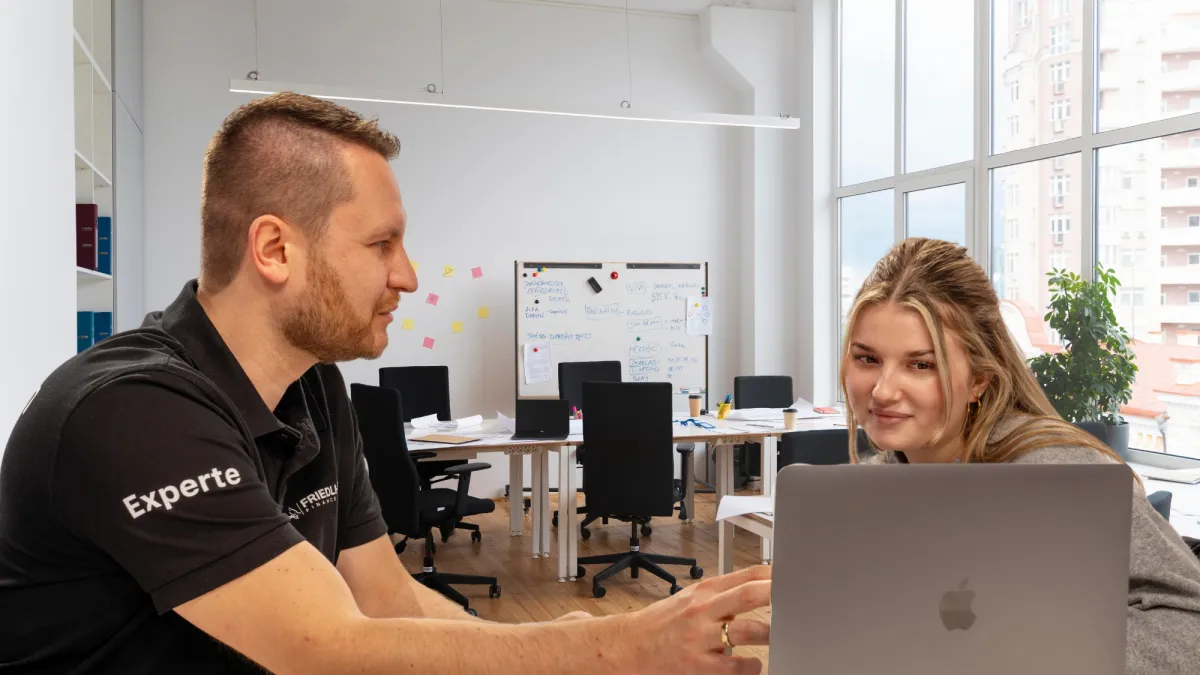 Fridlhuber Finance bietet transparente Finanzberatung und ETF-basierte Anlagestrategien.