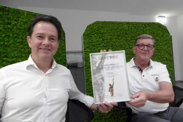 Großer Preis des Mittelstandes: Eder Siebdruck und Kunststoffverarbeitung erreicht erneut Finalrunde. Bild: Großer Preis des Mittelstandes: Eder Siebdruck und Kunststoffverarbeitung erreicht erneut Finalrunde.