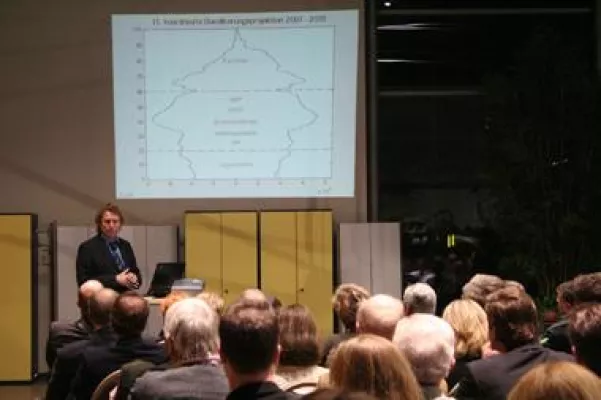 Bild: Bevölkerungspyramide gleicht einem „Döner-Spie?