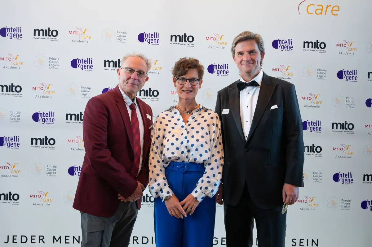 Freuten sich über einen erfolgreichen Tag: Prof. Claus Muss, Ulrike Gonder und Christian Burghardt  (© MITOcare GmbH)