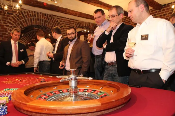 Bild: WatchGuard Partner Conference 2013: Die zahlreichen Teilnehmer setzten auf Rot