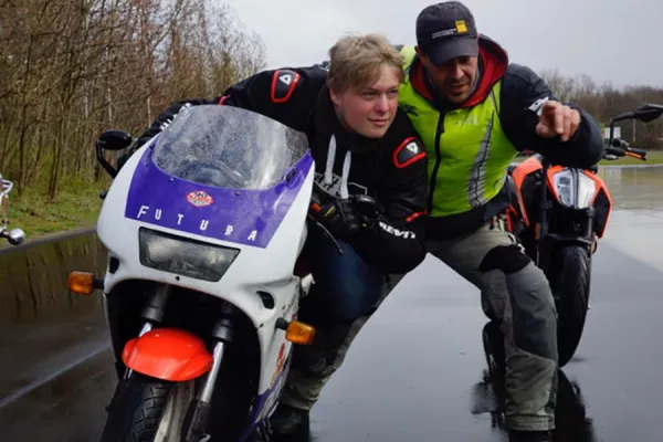 Bild: Sicherer Start in die Motorrad-Saison