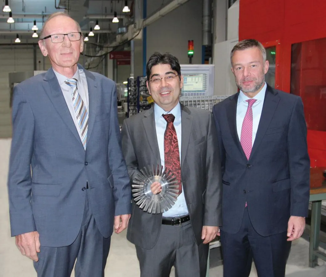 Wilfried Glaum, Dr. Eleftherios Goulielmakis und Manfred Bender (v.l.)