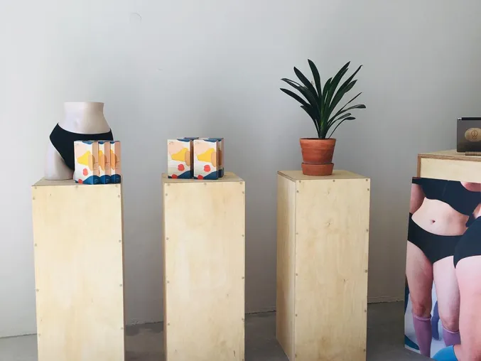 Bild: Ein Raum für alle Körperflüssigkeiten! KORA MIKINO eröffnet mit “Flowroom” ersten Perioden Laden in Berlin