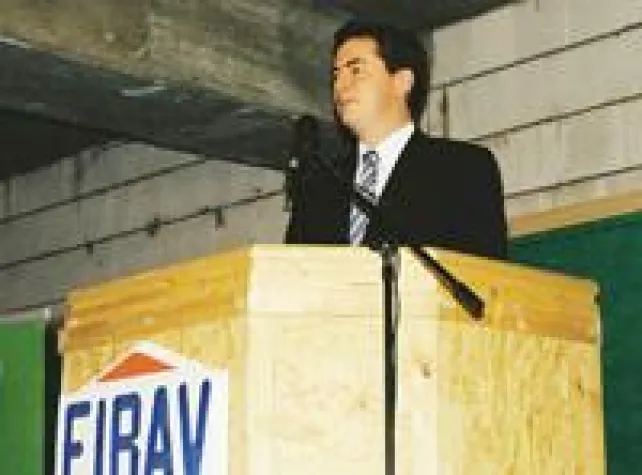 Bild: Bohren dicker Bretter mit Augenmaß und Leidenschaft