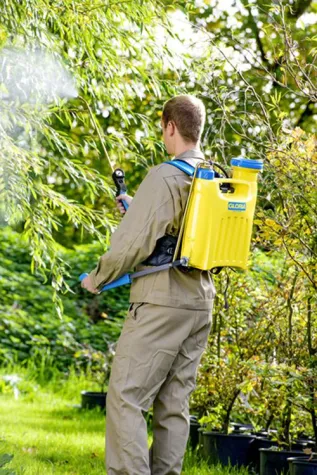 Bild: Ergonomisch ideale Kolbenrückensprühgeräte