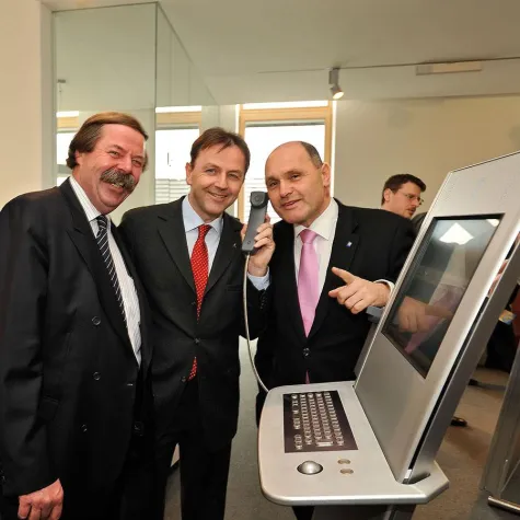 Bild: Der heiße Draht zu mehr Energieinformationen