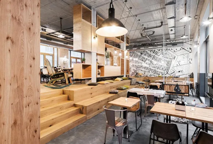 Neues Gastrodesign in Leipzig – Modernes Buffetkonzept unterm fliegenden Teppich Bild: Neues Gastrodesign in Leipzig – Modernes Buffetkonzept unterm fliegenden Teppich