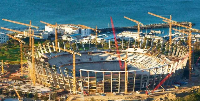 Bild: Deutsch-südafrikanisches Schalungsteam ermöglicht Stadienbau für Fußball-WM