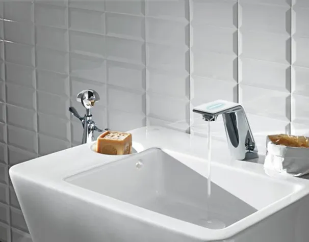 Bild: Weiß und Transparenz – eine cleane Kombi