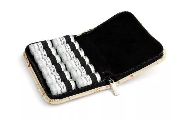 Taschenapotheken – innovative Aufbewahrungssysteme für alternative Heilverfahren Bild: Taschenapotheken – innovative Aufbewahrungssysteme für alternative Heilverfahren