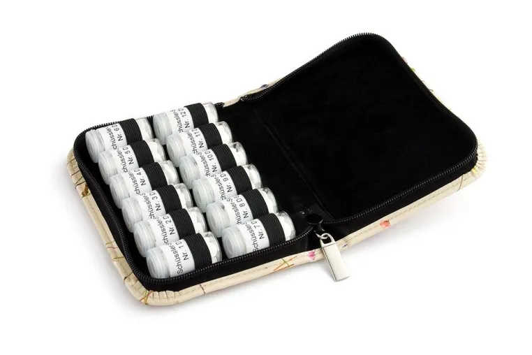 Bild: Taschenapotheken – innovative Aufbewahrungssysteme für alternative Heilverfahren