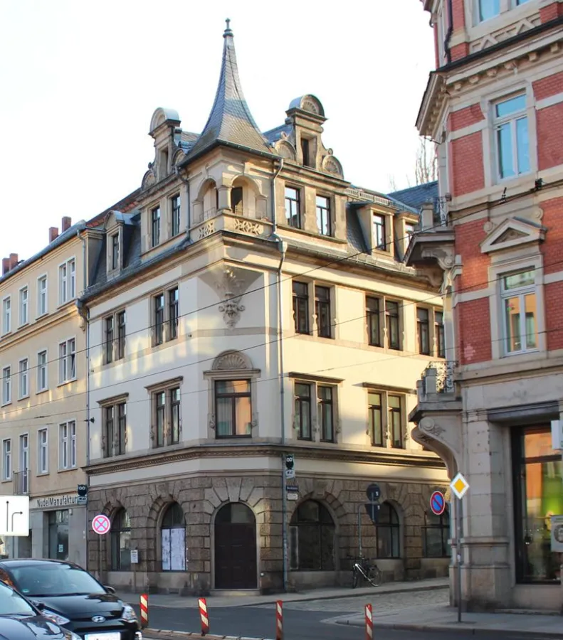 Wohn- und Geschäftshauses “Brucknerstraße 1“ in Dresden Blasewitz.