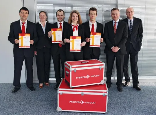 Bild: Pfeiffer Vacuum Studierende erfolgreich beim Nachwuchswettbewerb „M+Eine Zukunft“