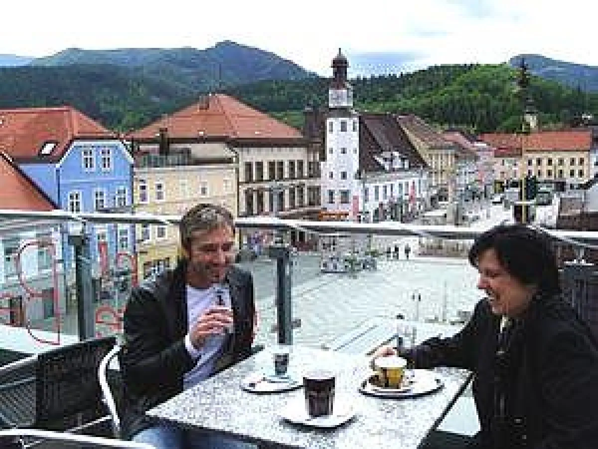 Leoben - Hauptplatz vom Cafe Bellini aus