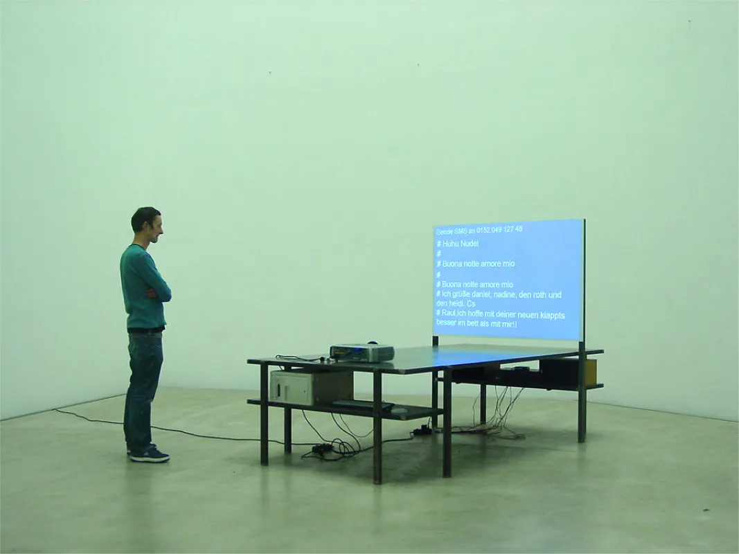 SMS Chat Skulptur