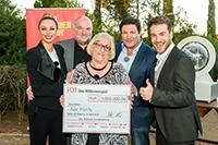 Günther macht Millionäre: Günther-Teilnehmerin gewinnt 1 Million Euro Bild: Günther macht Millionäre: Günther-Teilnehmerin gewinnt 1 Million Euro