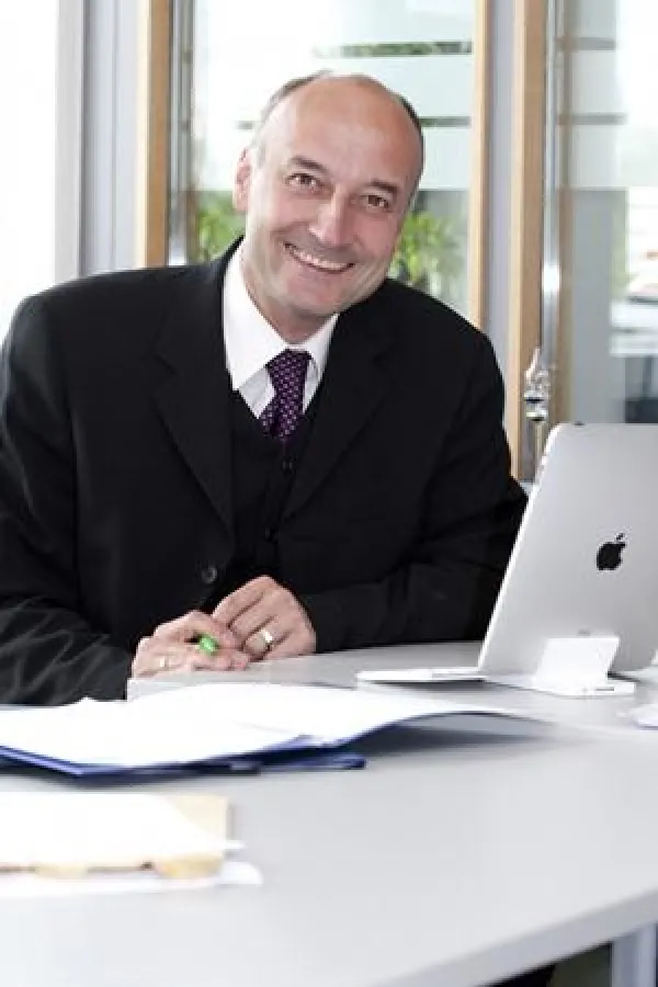 Geschäftsführer Christian Roth sieht im Bereich E-Mobilität viele Perspektiven für MSR-Office. Copyright: Janina Schütz/MSR-Office