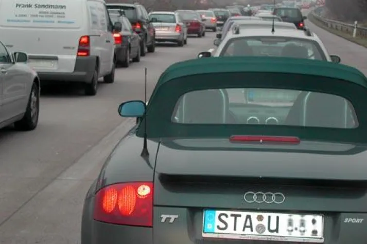 Bild: Fast überall Herbstferien: Die Straßen werden voller