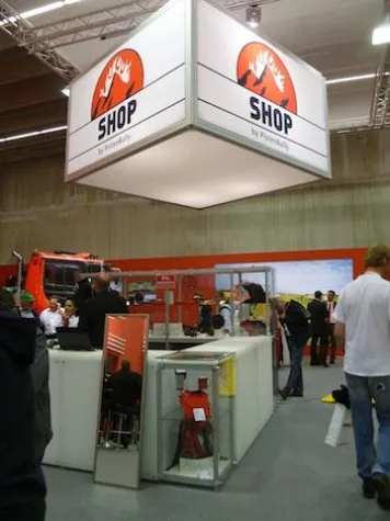 Bild: Von der virtuellen Welt auf die Messe: Der PistenBully Online-Shop