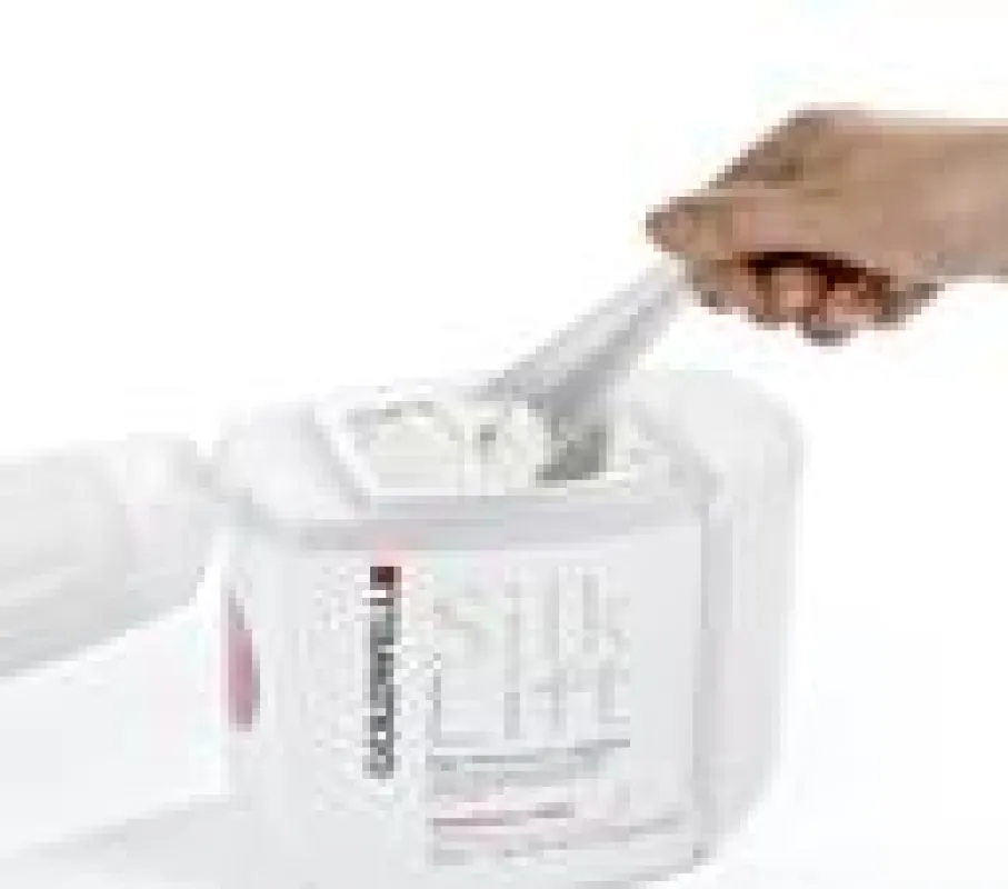 Raffiniertes Design von SOLUTIONS Branding: Die neue Goldwell Blondierpulver-Verpackung mit Zweikammer-System